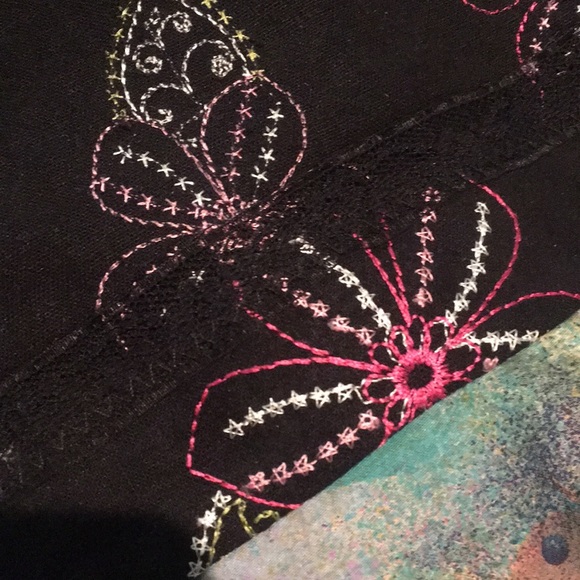 Custom made Embroidered Skirt - Picture 5 of 7